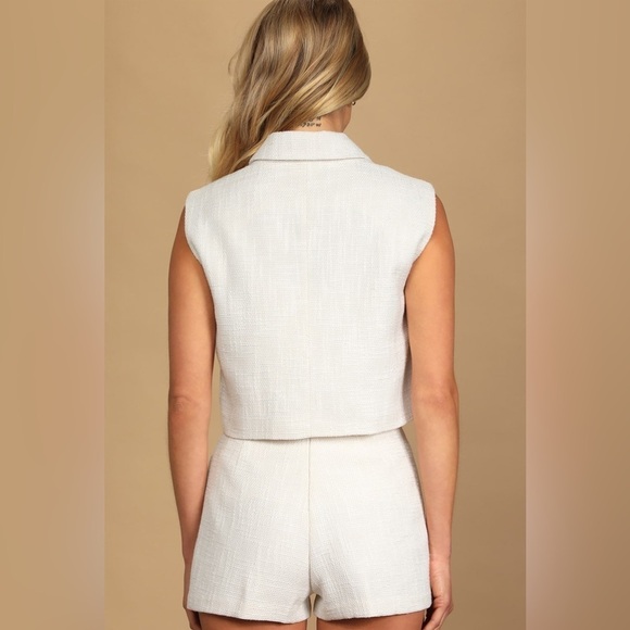 LULU’S Perfect Company Ivory Tweed Sleeveless Cropped Blazer - Picture 3 of 5